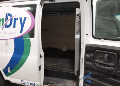 1999 GMC Savana Standard z USA, uszkodzony, nr VIN 1GTFG15R7X1024688